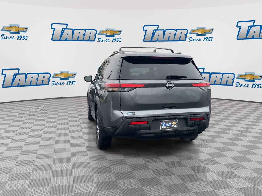 View vehicle photo 7