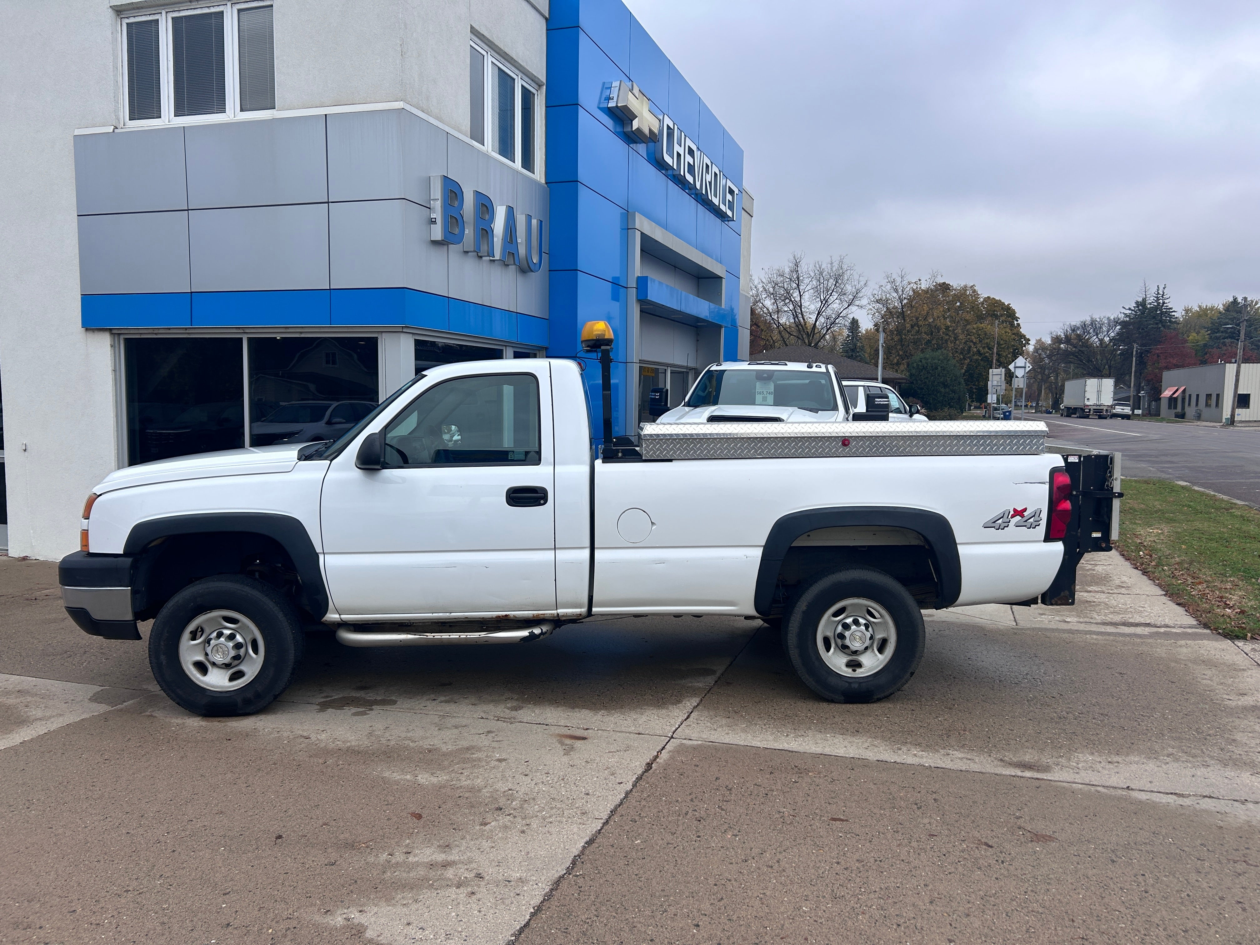  2006 Chevrolet Silverado 2500HD Work Truck Regular Cab LB 4WD   
