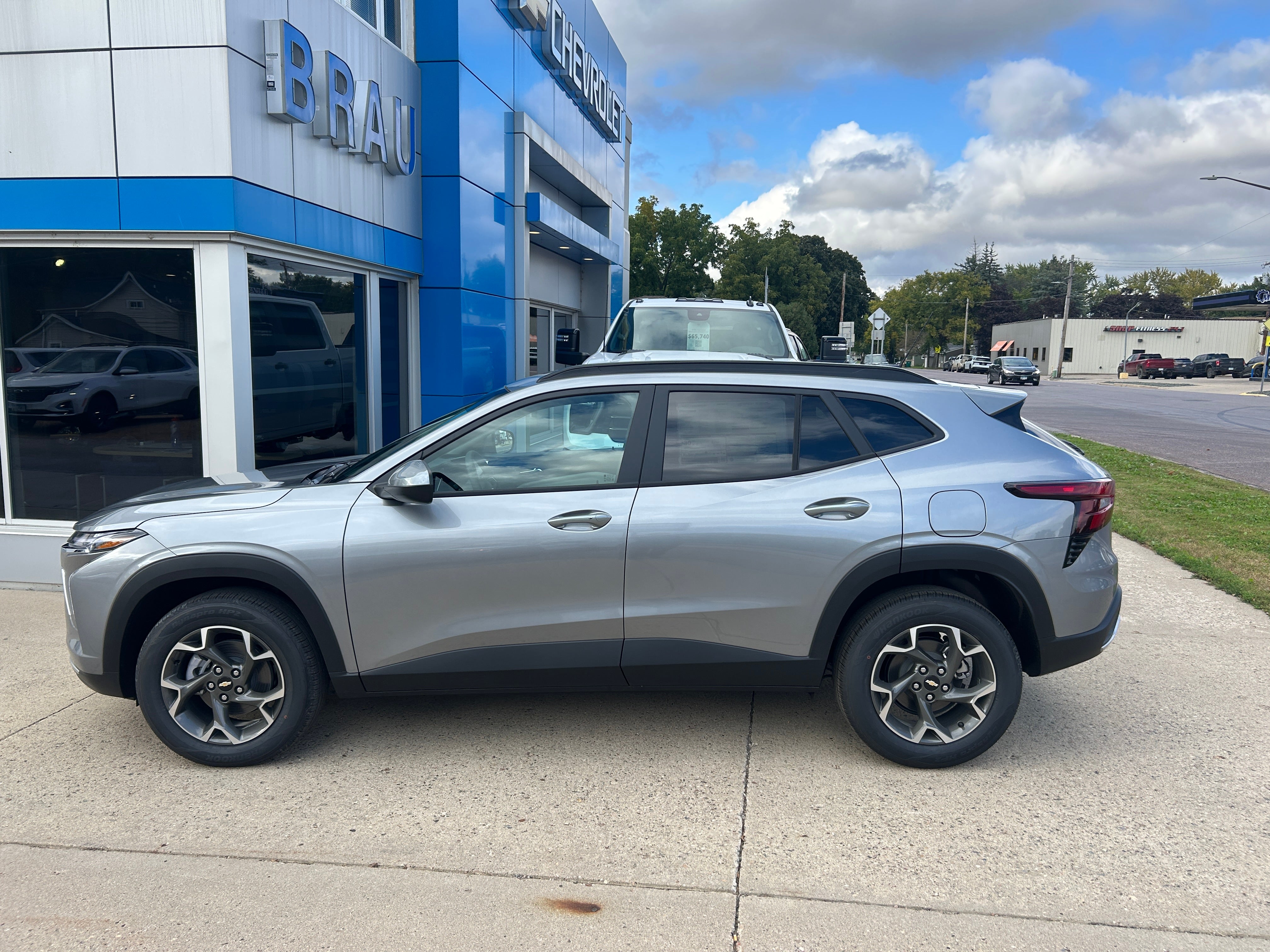 2026 Chevrolet Trax Gris (Sterling Gray Metallic) SUV/Crossover Tracción delantera Automática