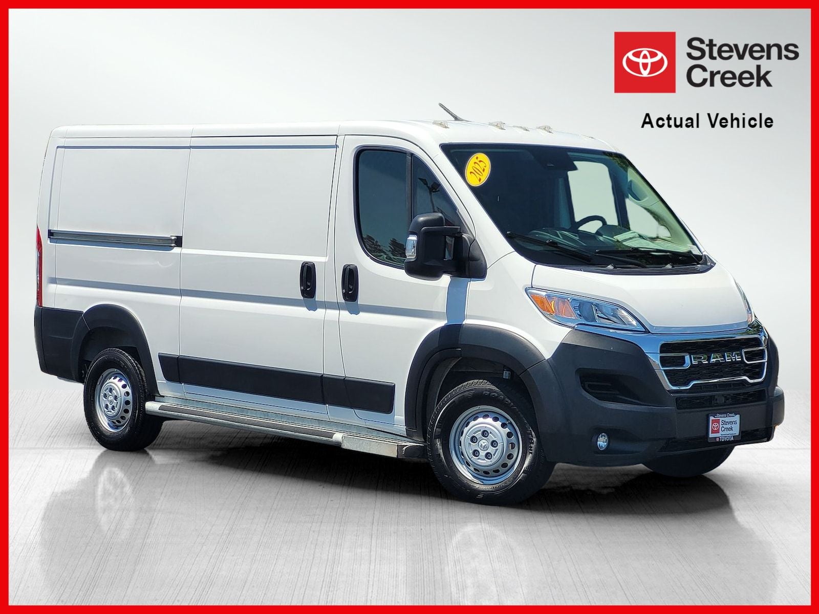 Bright White Clearcoat 2025 RAM ProMaster Van Front-Wheel Drive 9-Speed Automatic