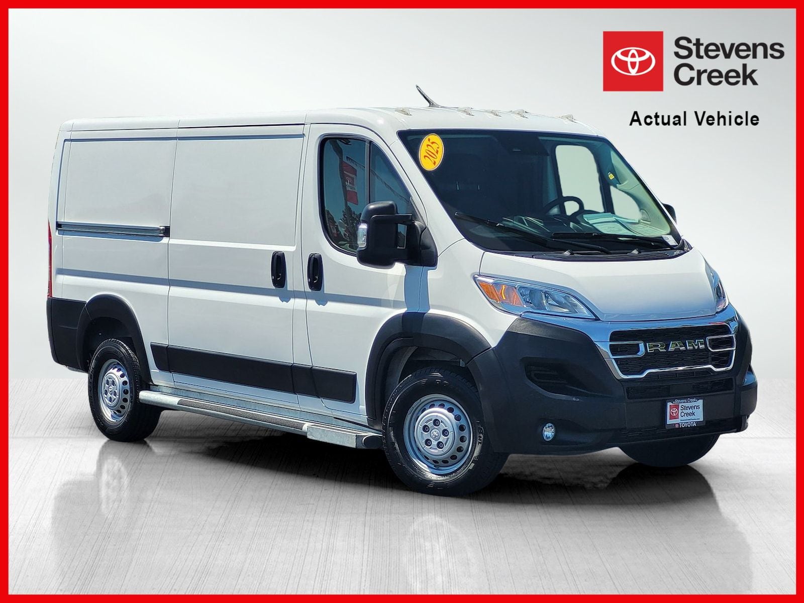 Bright White Clearcoat 2025 RAM ProMaster Van Front-Wheel Drive 9-Speed Automatic