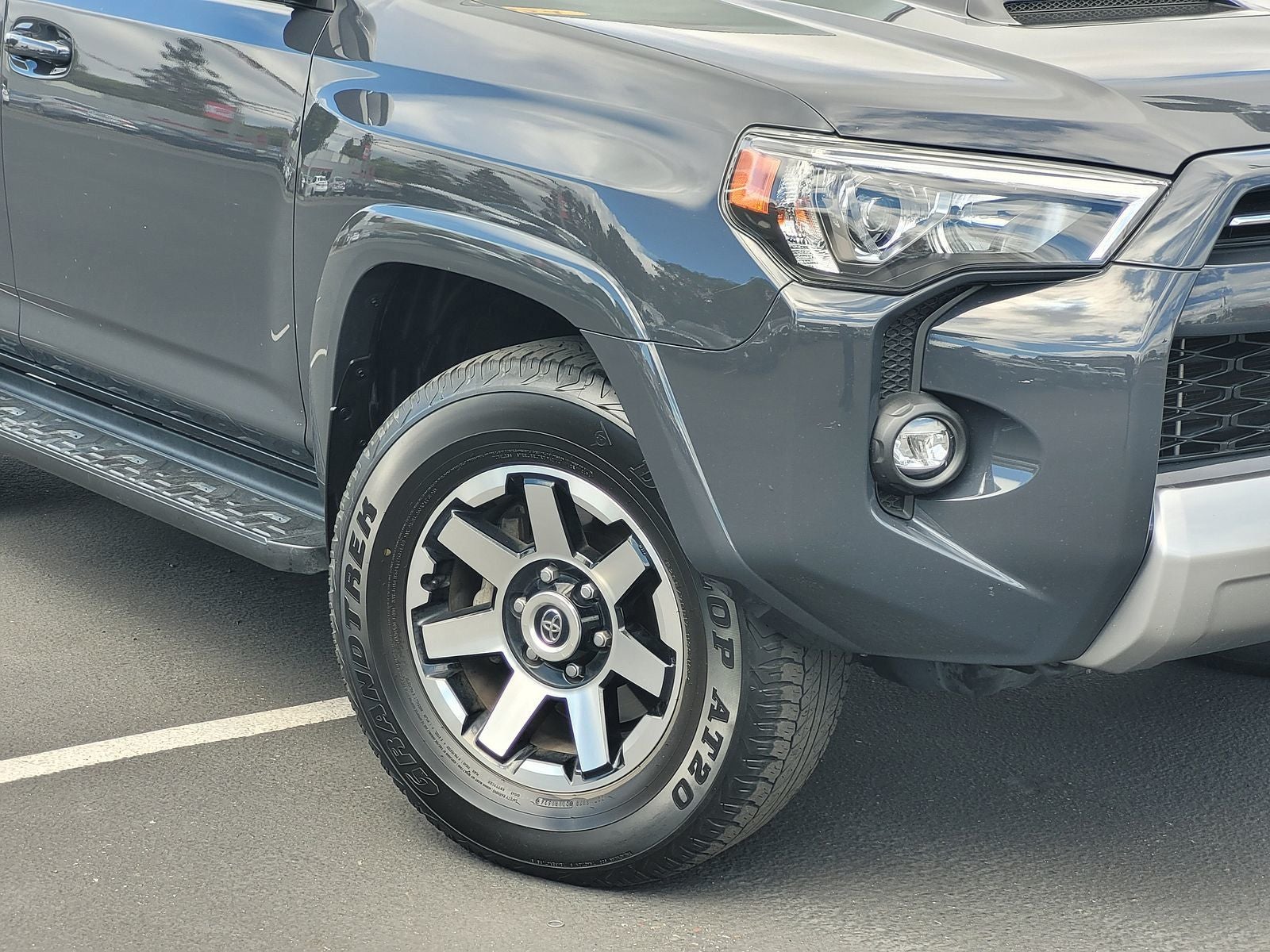 View vehicle photo 5