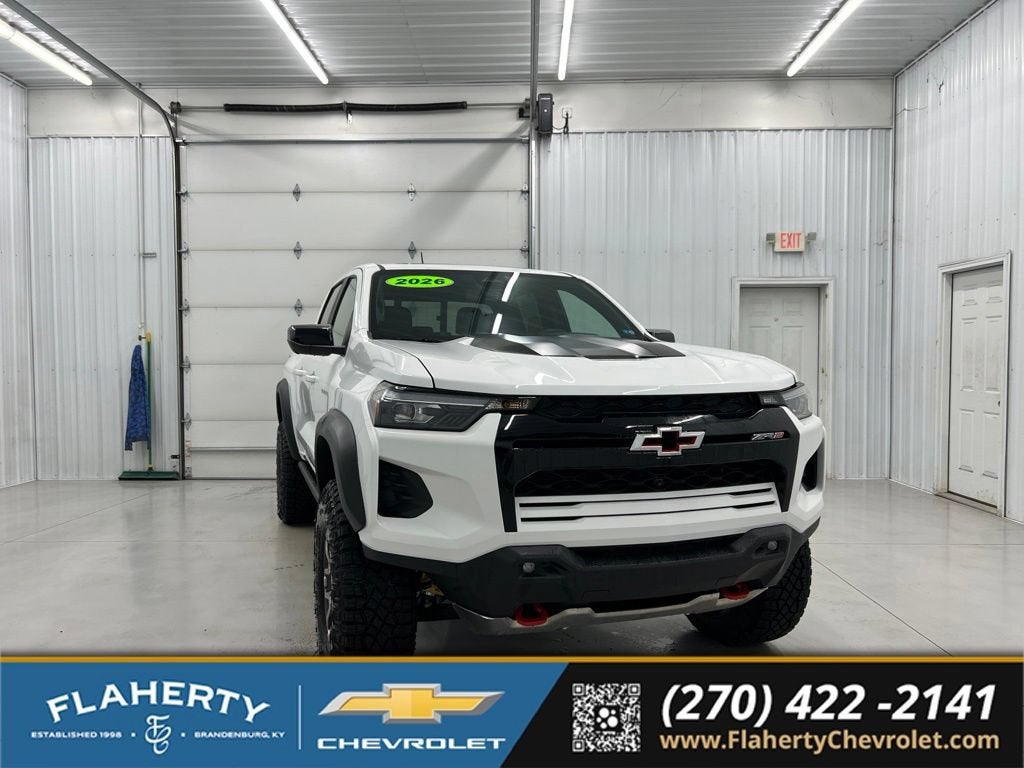 Summit White 2026 Chevrolet Colorado Pickup Truck Four-Wheel Drive Automatic