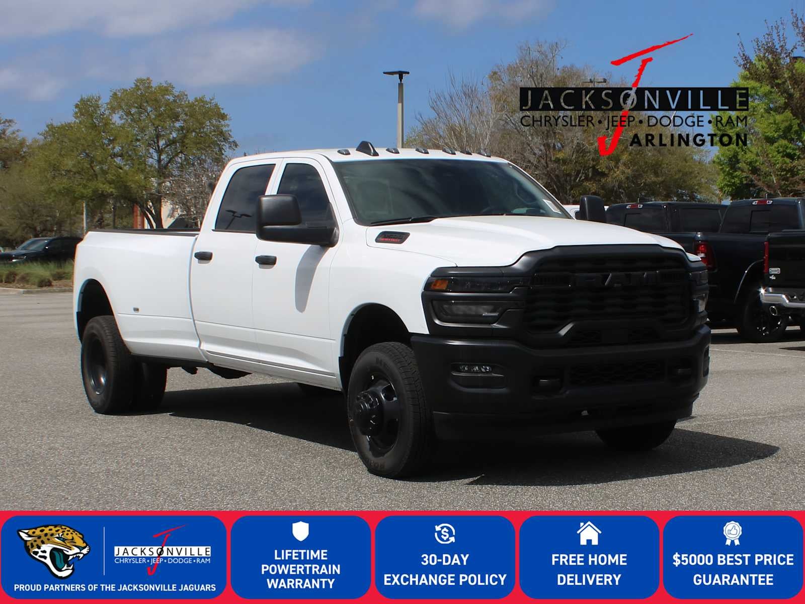 2026 RAM 3500 Tradesman Crew Cab LB DRW 4WD