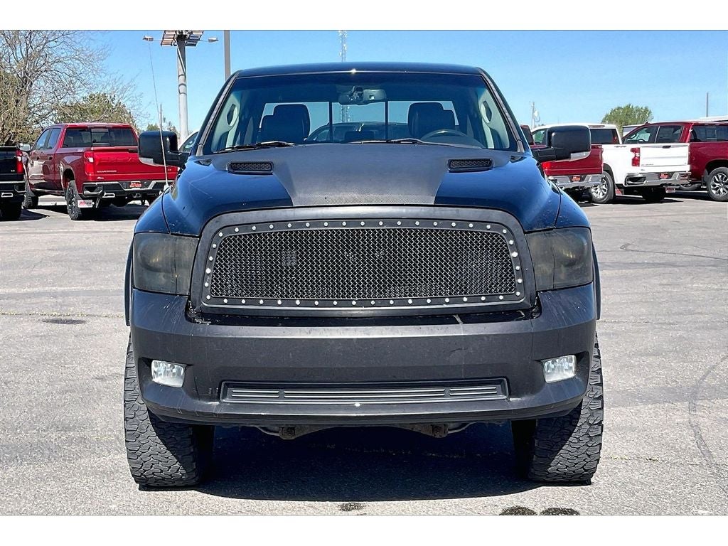 View vehicle photo 3
