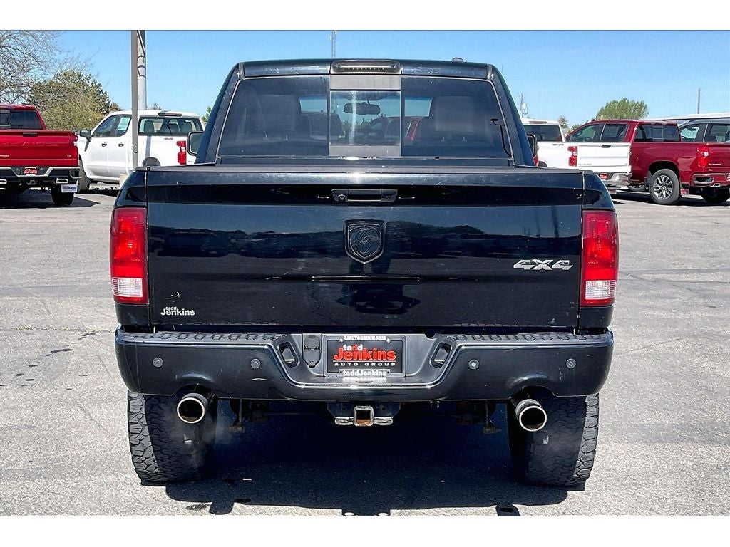 View vehicle photo 4