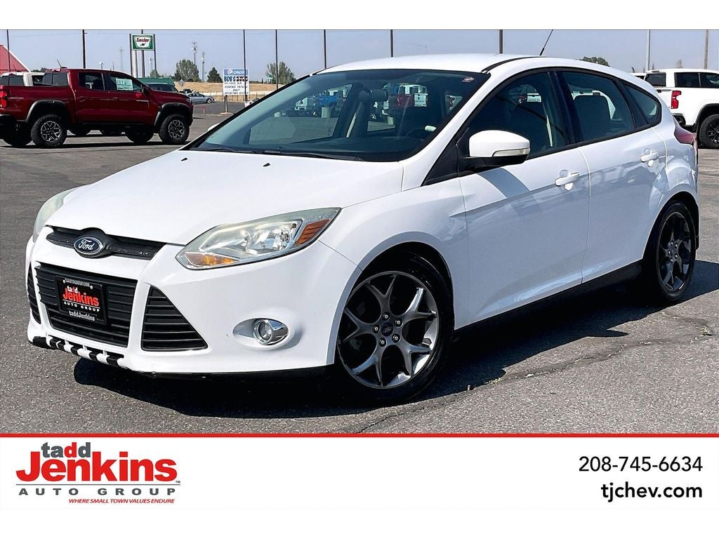 White 2013 Ford Focus Hatchback Front-Wheel Drive 