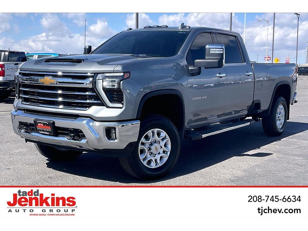 Sterling Gray Metallic 2025 Chevrolet Silverado 3500HD LTZ Crew Cab 4WD Pickup Truck Four-Wheel Drive Automatic