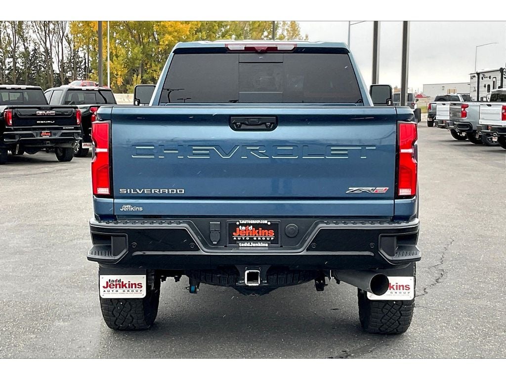 View vehicle photo 4