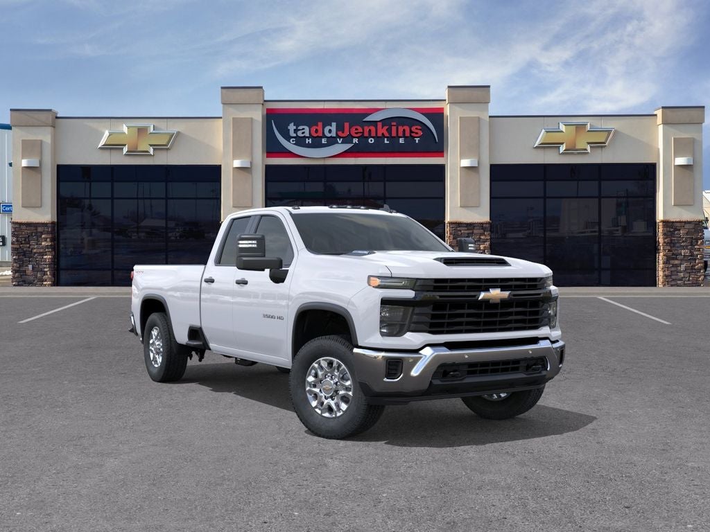 Summit White 2026 Chevrolet Silverado 3500HD Pickup Truck Four-Wheel Drive Automatic