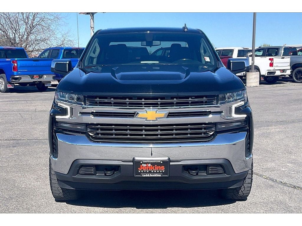 View vehicle photo 3