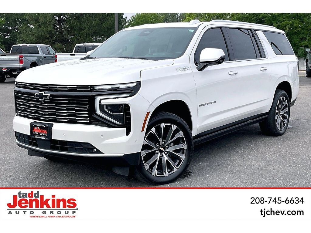 White (Iridescent Pearl Tricoat) 2025 Chevrolet Suburban SUV / Crossover Four-Wheel Drive Automatic