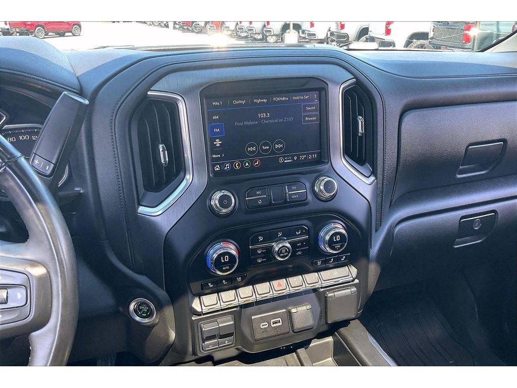 View vehicle photo 7