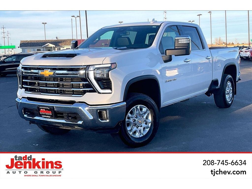 Summit White 2025 Chevrolet Silverado 3500HD LTZ Crew Cab 4WD Pickup Truck Four-Wheel Drive Automatic
