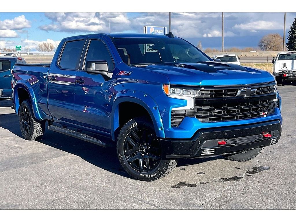 View vehicle photo 2