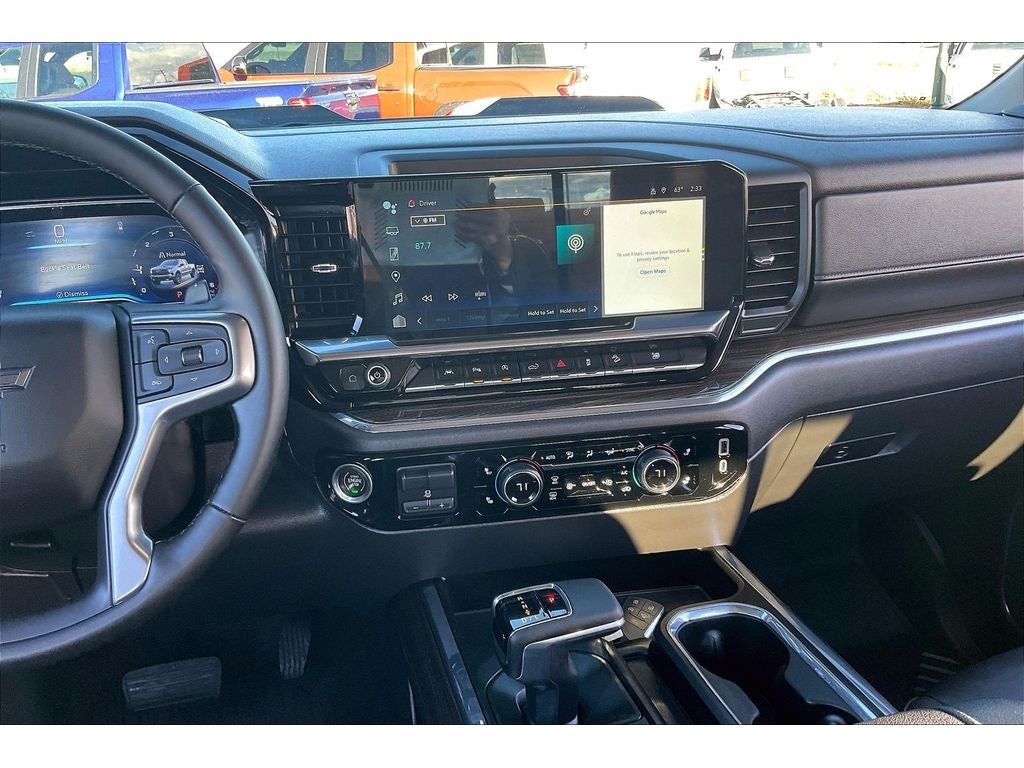 View vehicle photo 7