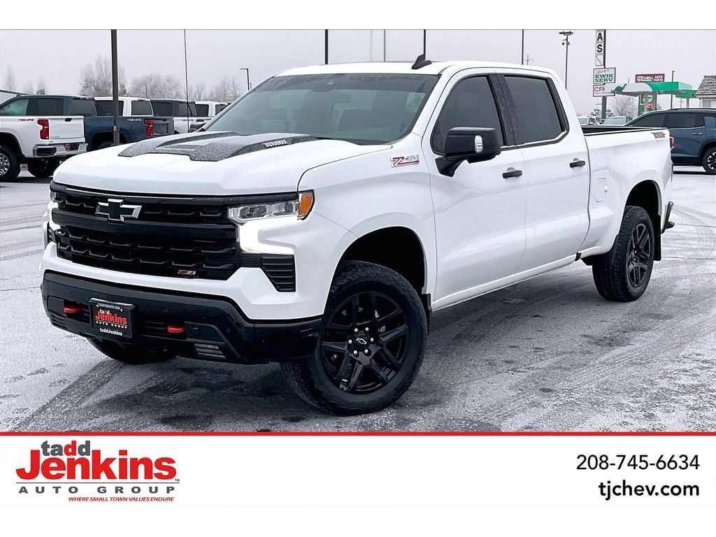 Summit White 2025 Chevrolet Silverado 1500 LT Trail Boss Crew Cab 4WD Pickup Truck Four-Wheel Drive Automatic