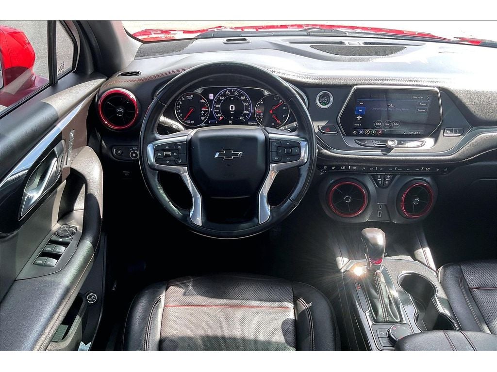 View vehicle photo 5