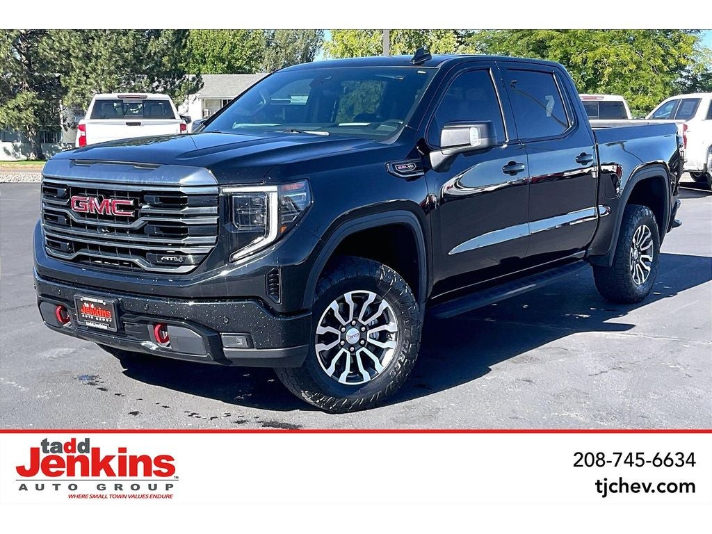  2022 GMC Sierra 1500 AT4 Crew Cab 4WD   