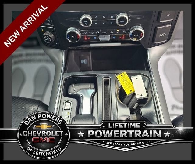 View vehicle photo 7