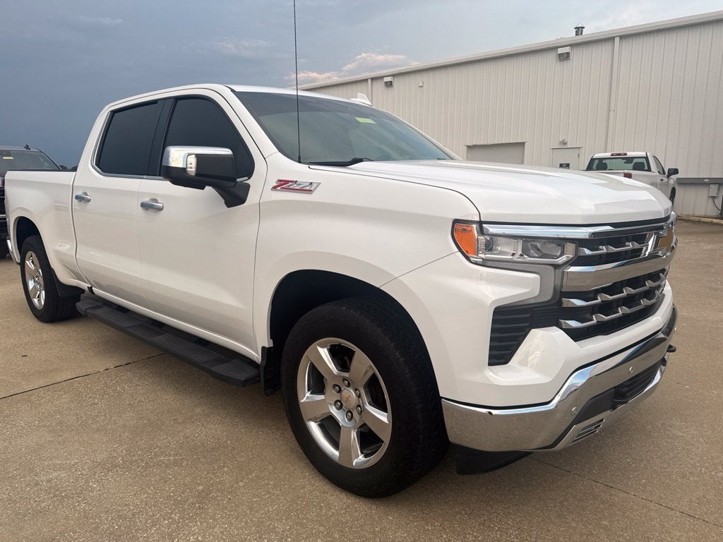  2022 Chevrolet Silverado 1500 LTZ Crew Cab 4WD   