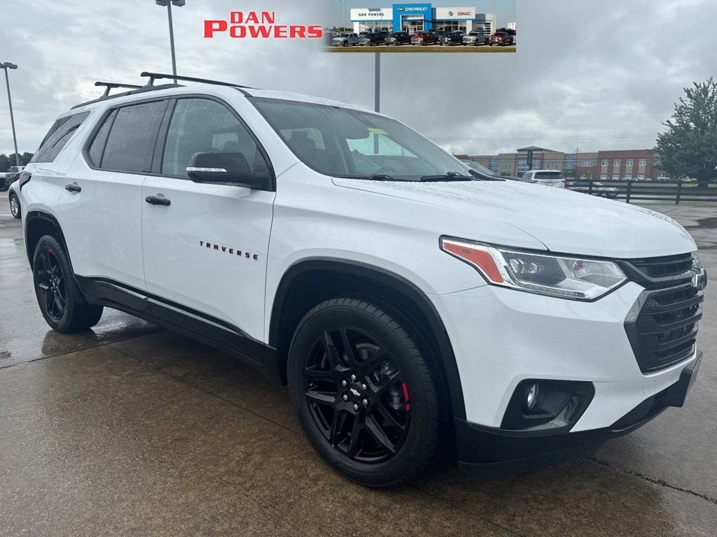 Summit White 2021 Chevrolet Traverse SUV / Crossover Front-Wheel Drive Automatic