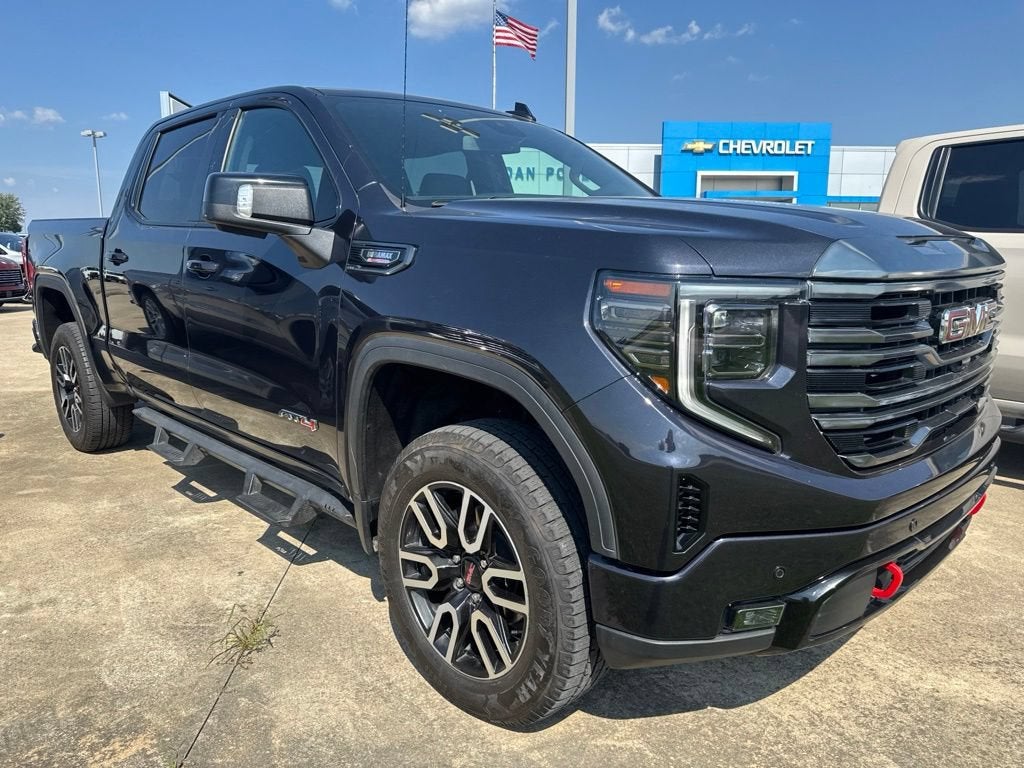 2023 GMC Sierra 1500 AT4 Crew Cab 4WD