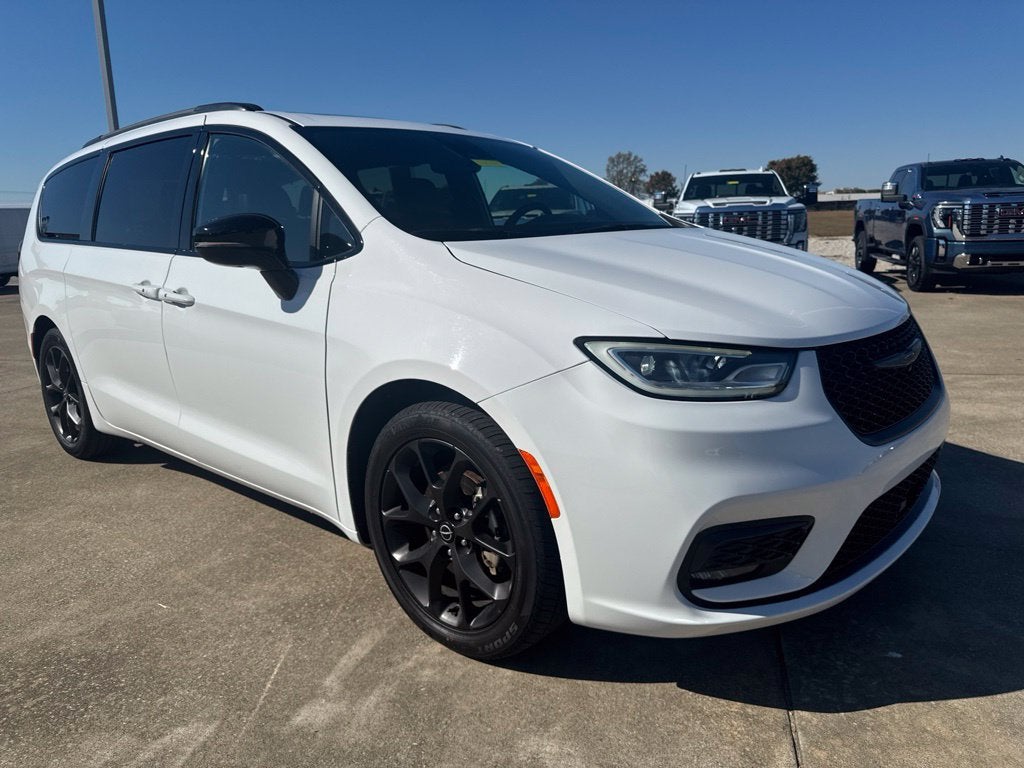 2025 Chrysler Pacifica Limited FWD