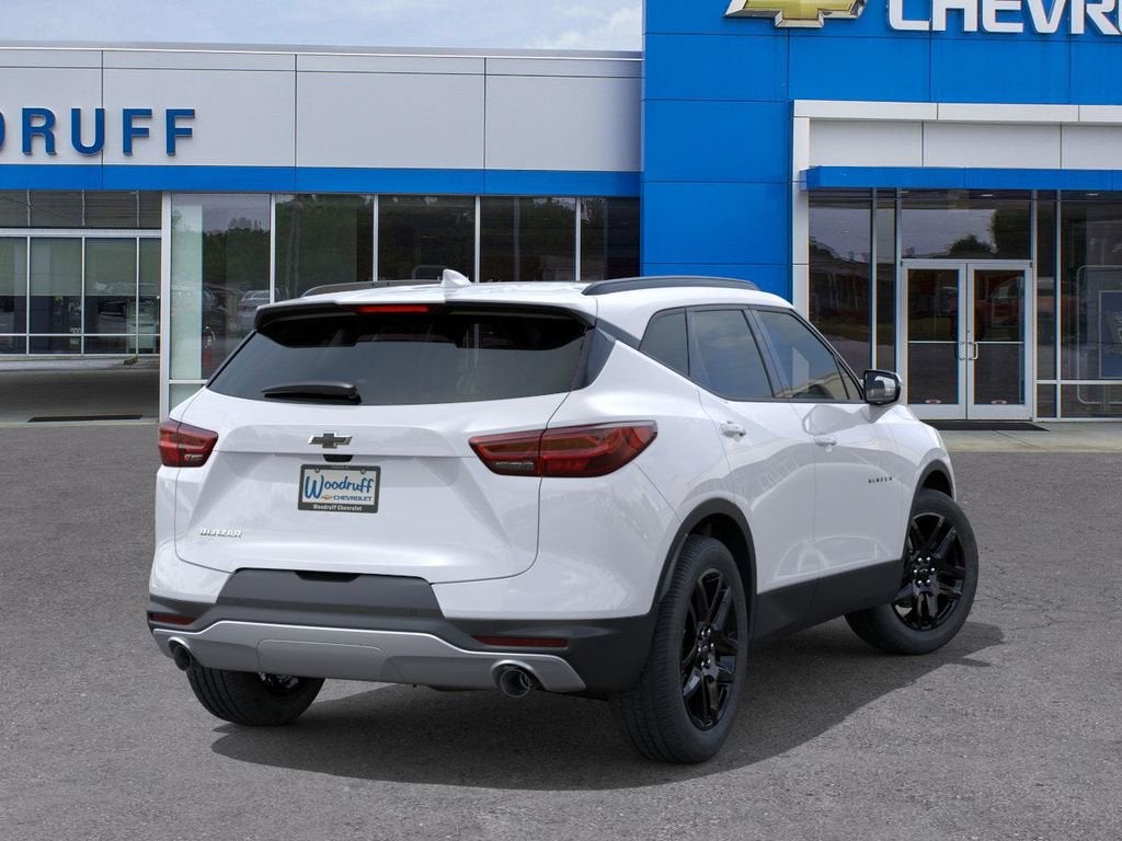 View vehicle photo 4