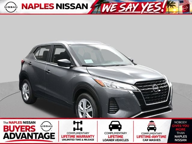 Gray 2025 Nissan Kicks Play SUV / Crossover Front-Wheel Drive Continuously Variable Transmission