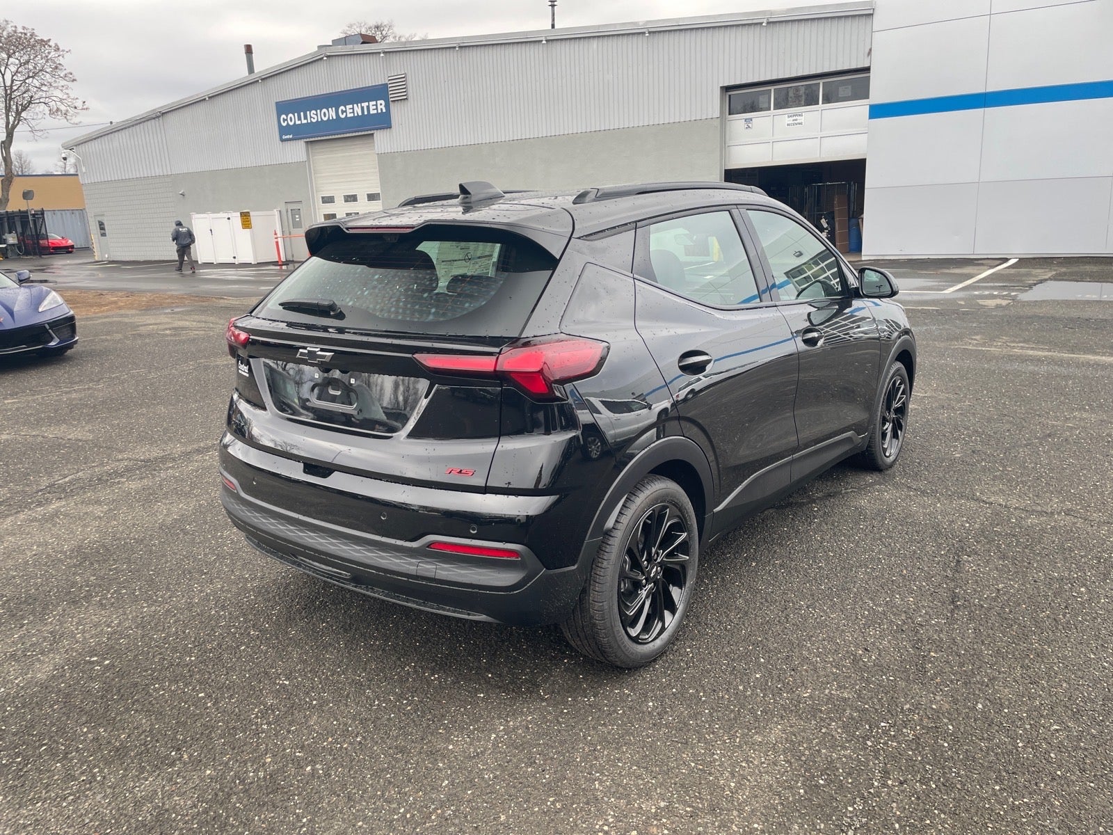 View vehicle photo 5