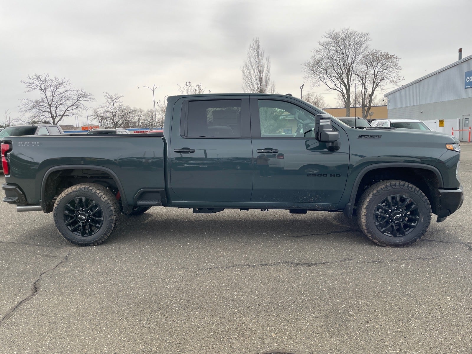 View vehicle photo 6