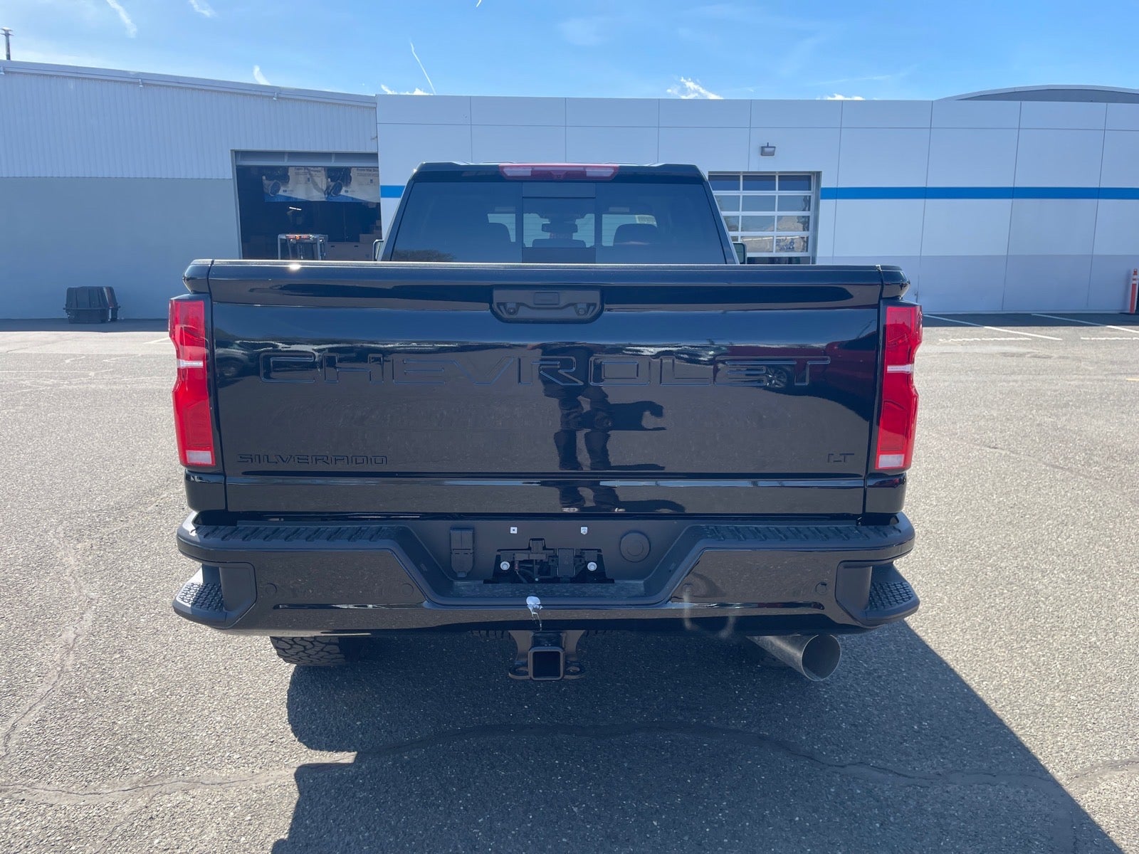 View vehicle photo 5