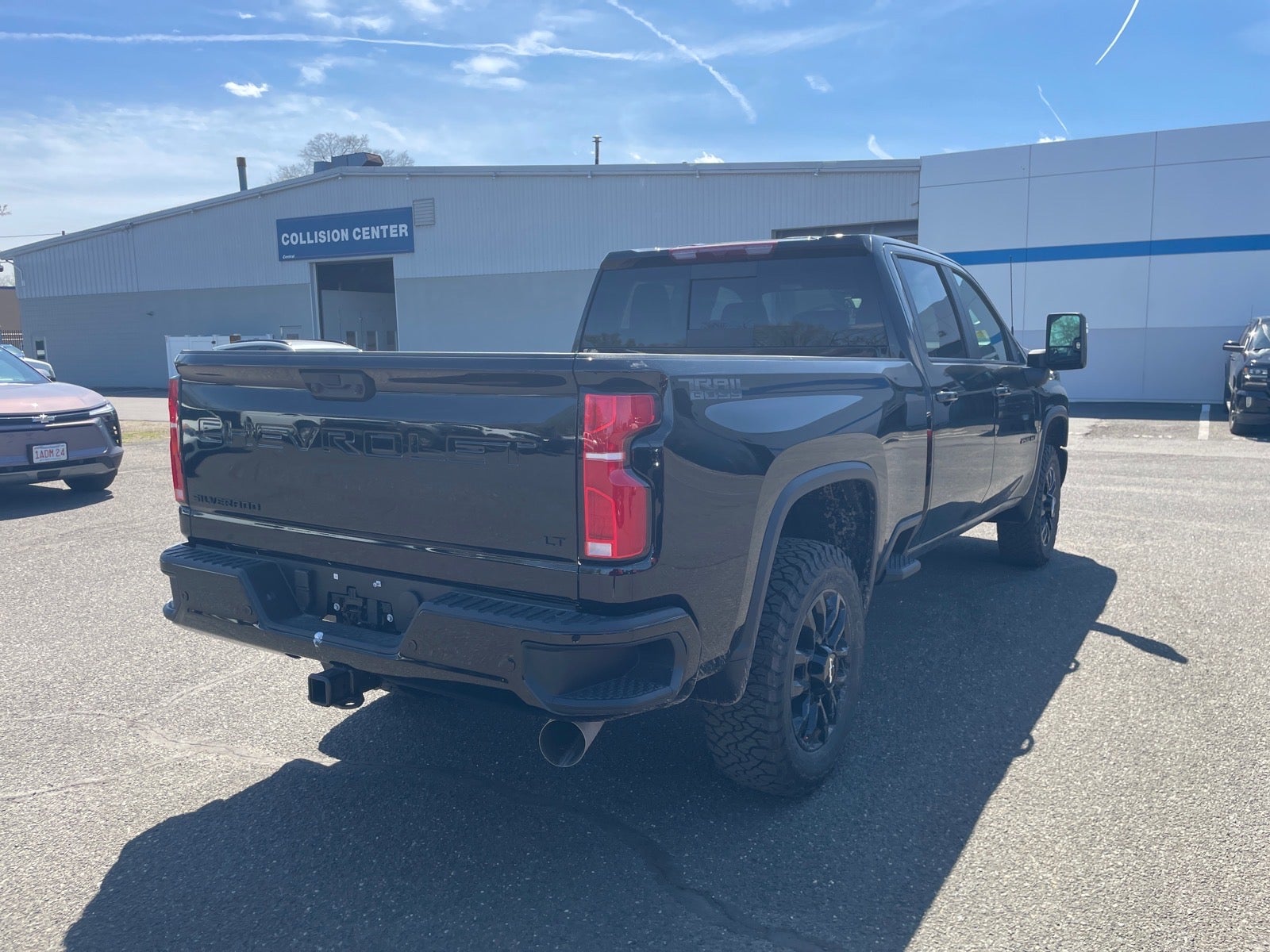 View vehicle photo 6