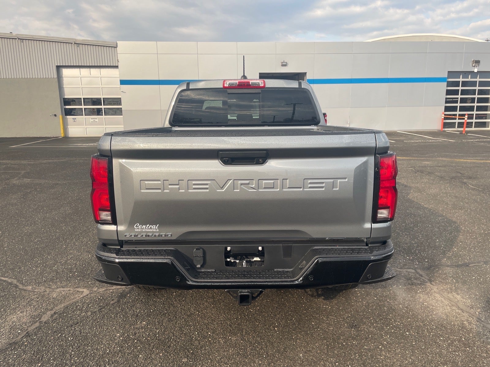 View vehicle photo 4