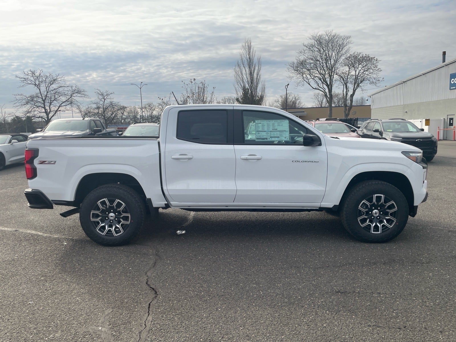 View vehicle photo 6