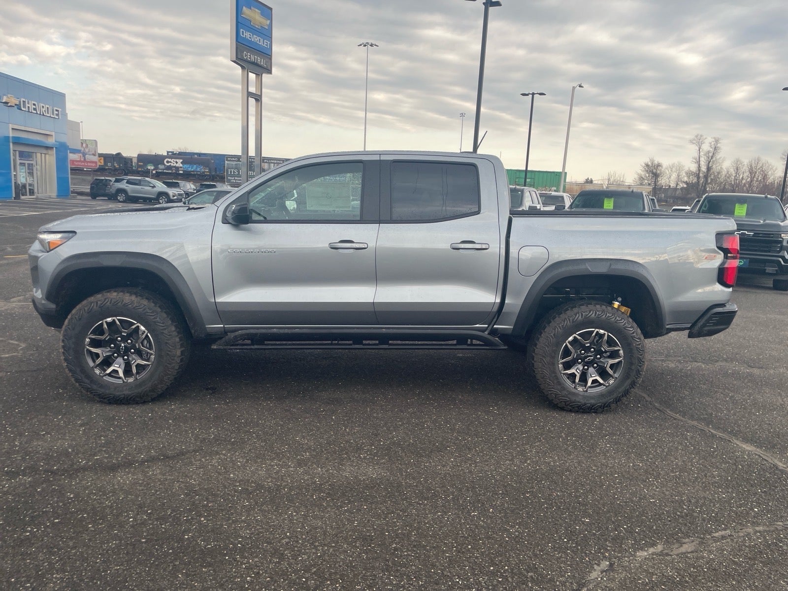 View vehicle photo 2