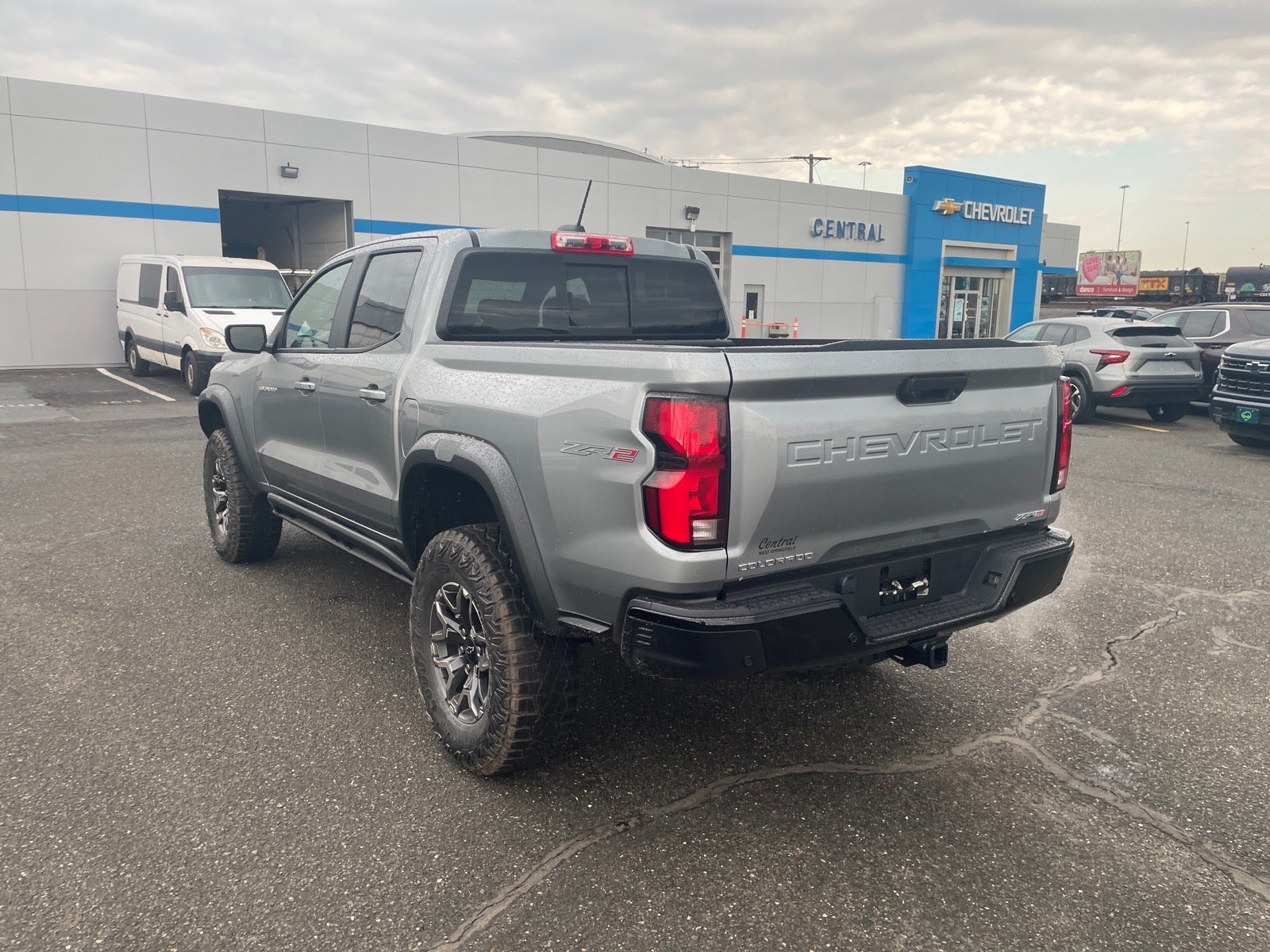 View vehicle photo 3