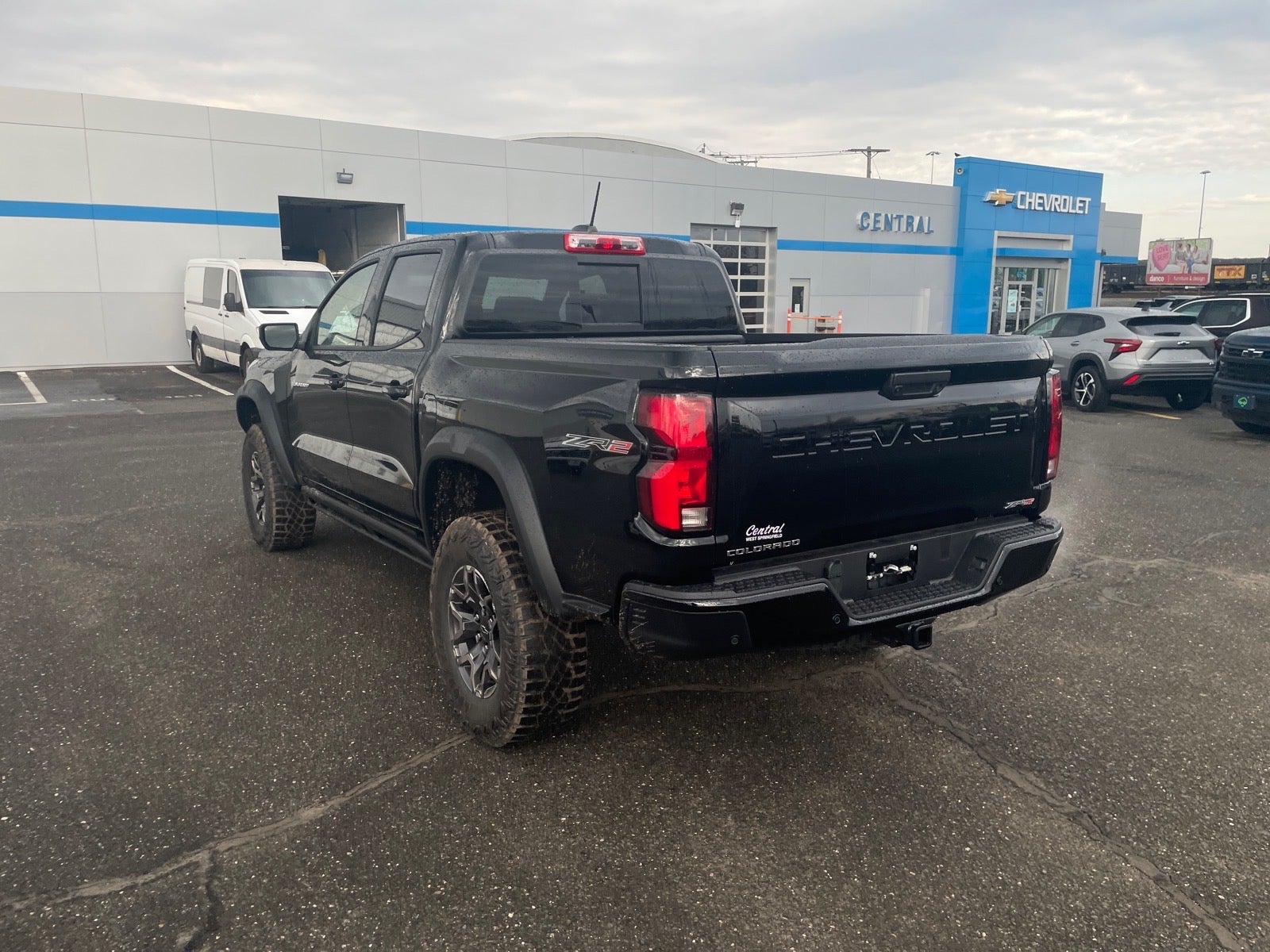 View vehicle photo 3