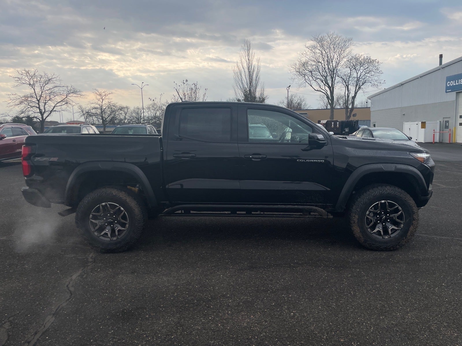 View vehicle photo 6