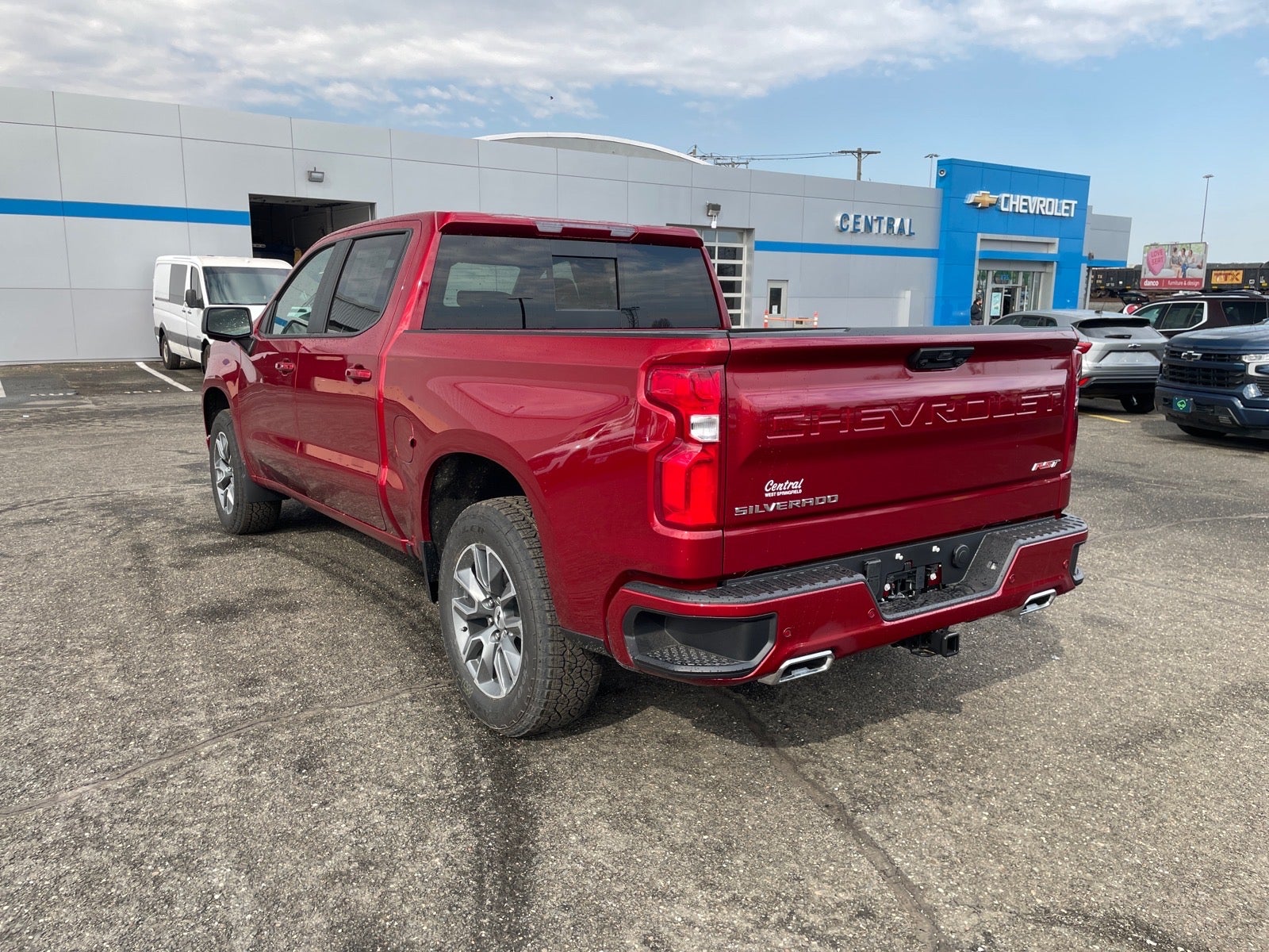 View vehicle photo 3