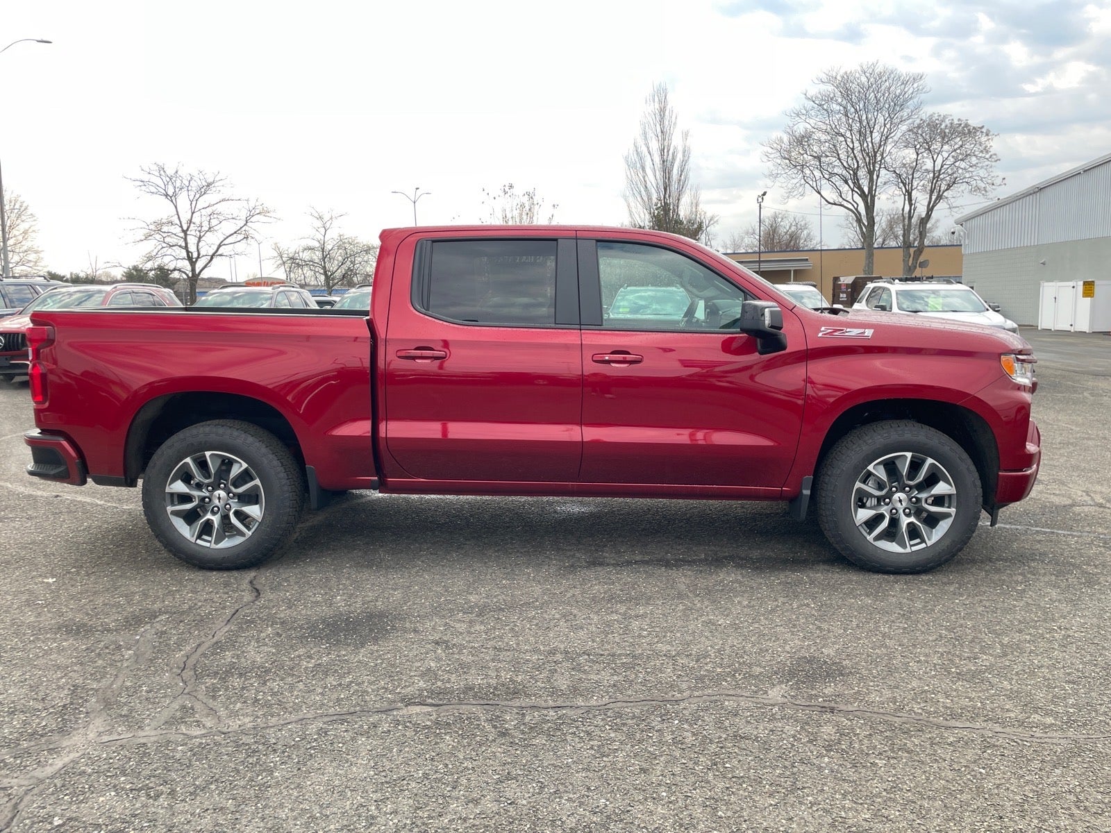 View vehicle photo 6