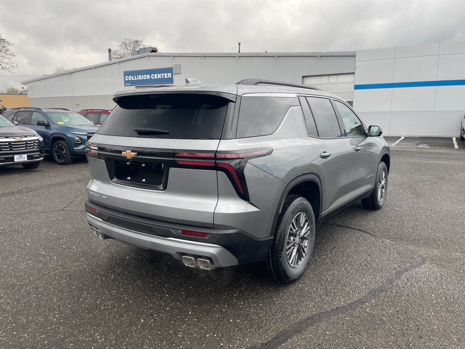 View vehicle photo 5