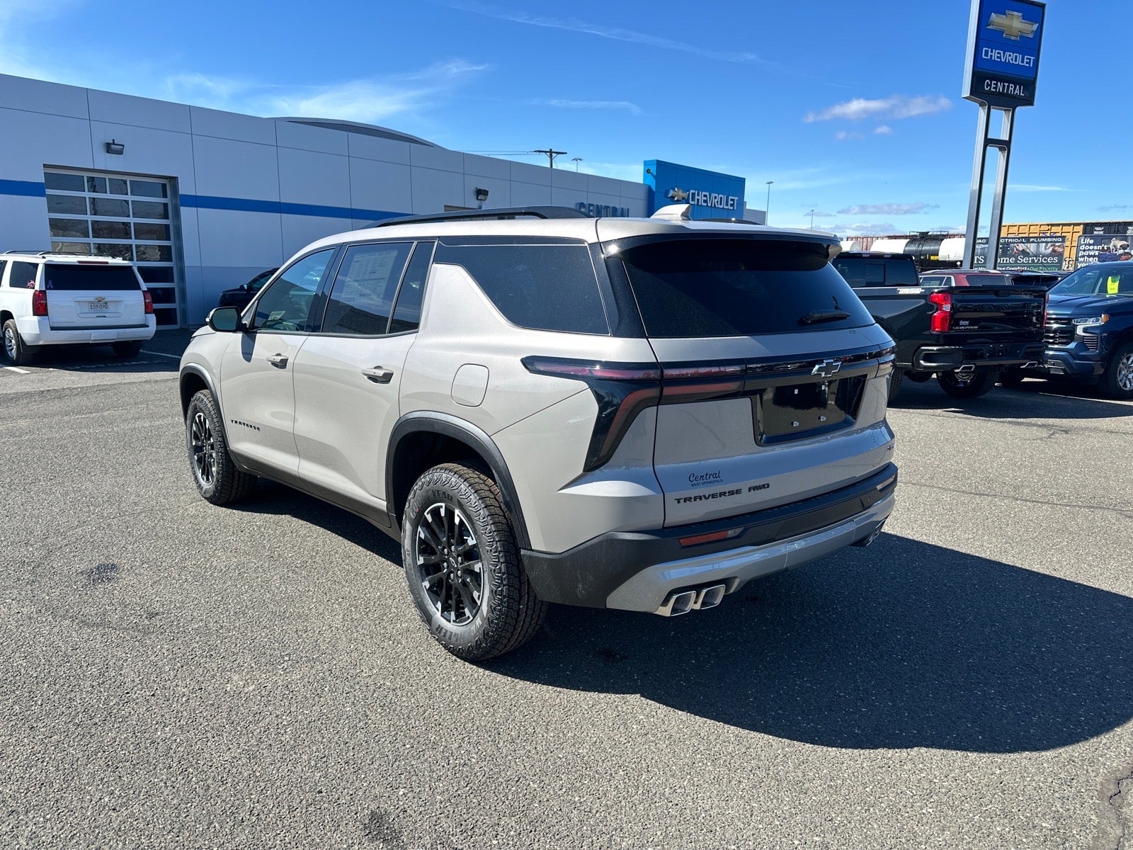 View vehicle photo 3