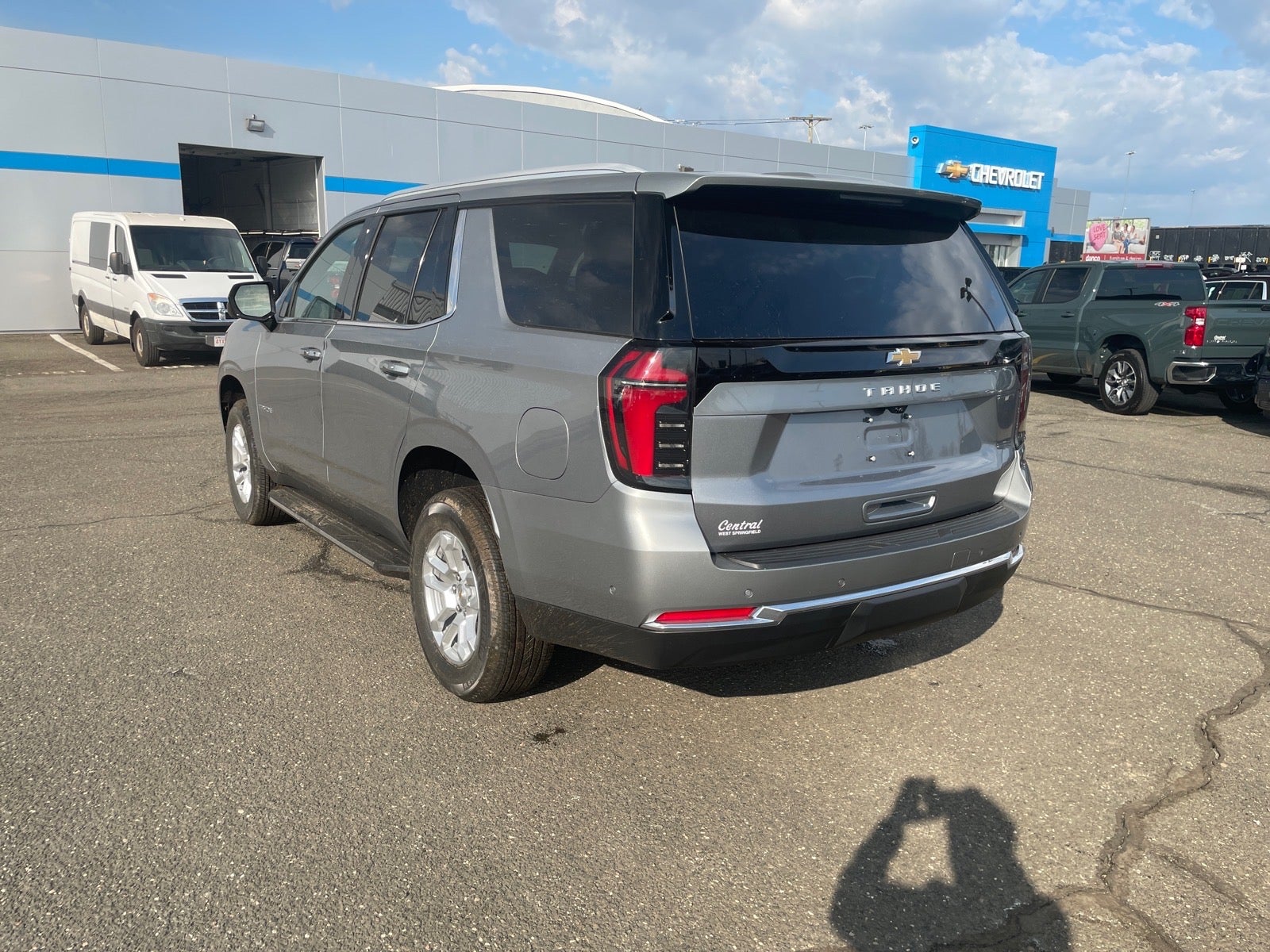 View vehicle photo 4