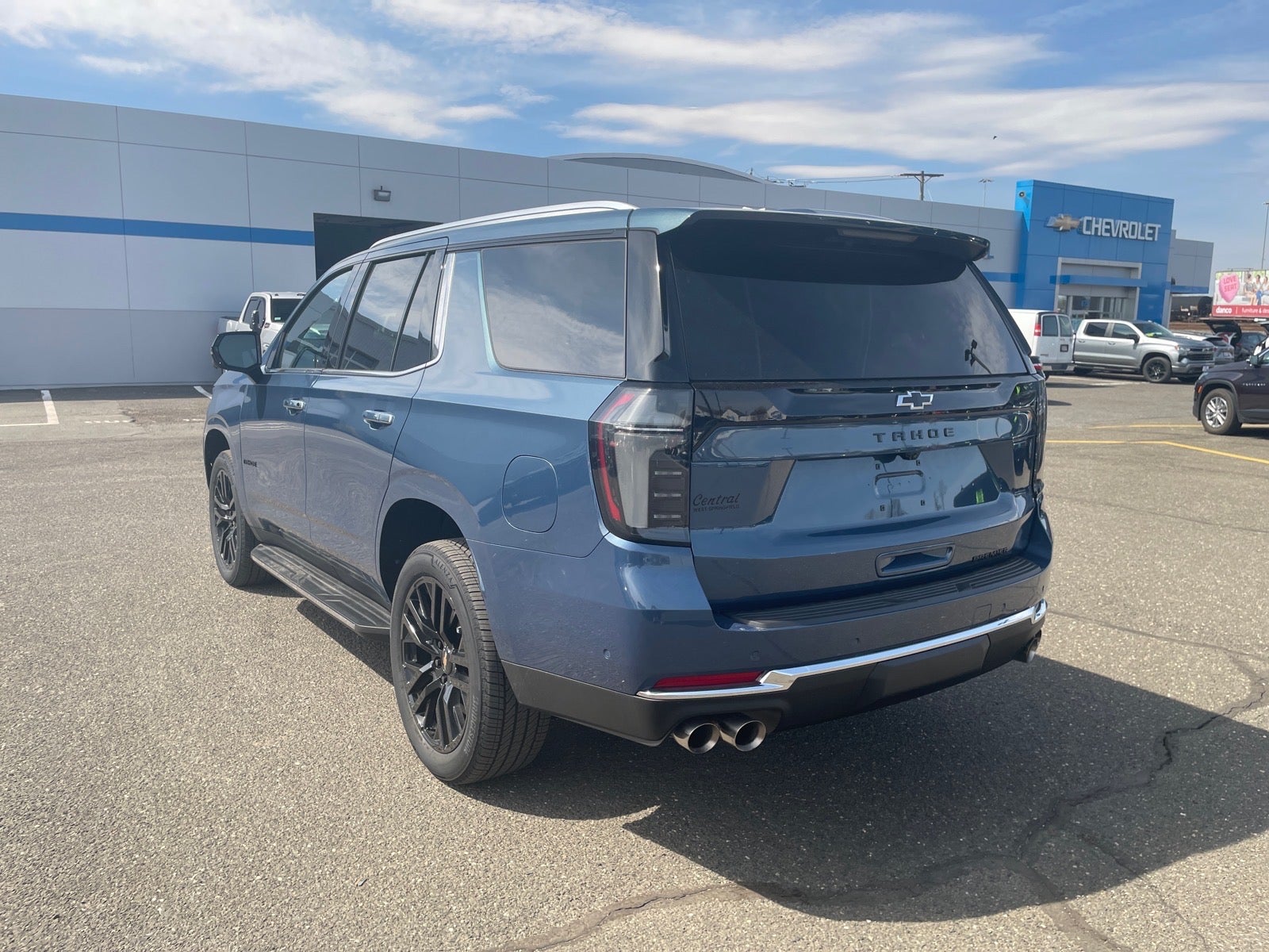 View vehicle photo 3