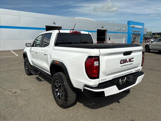 View vehicle photo 3