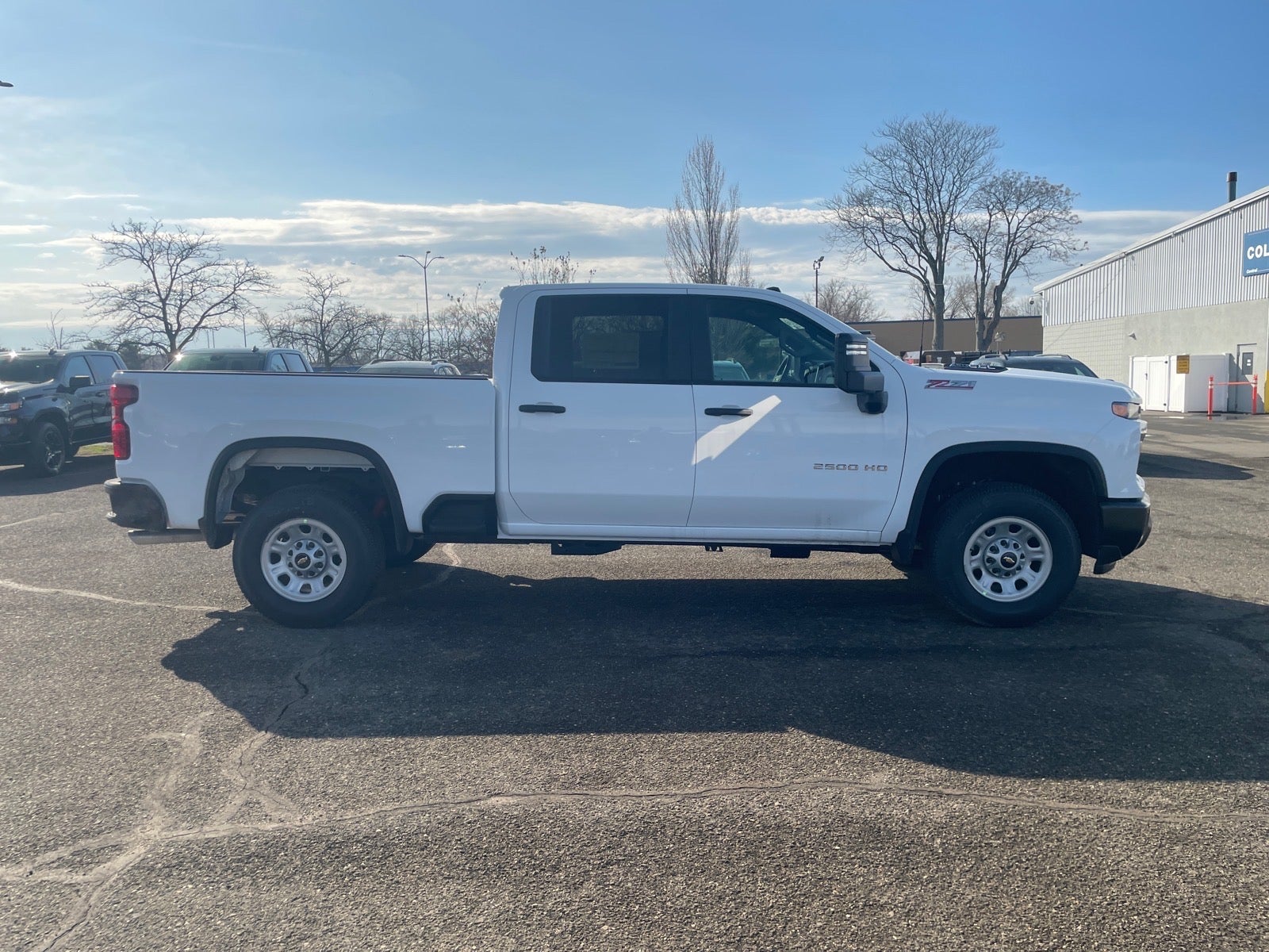 View vehicle photo 5