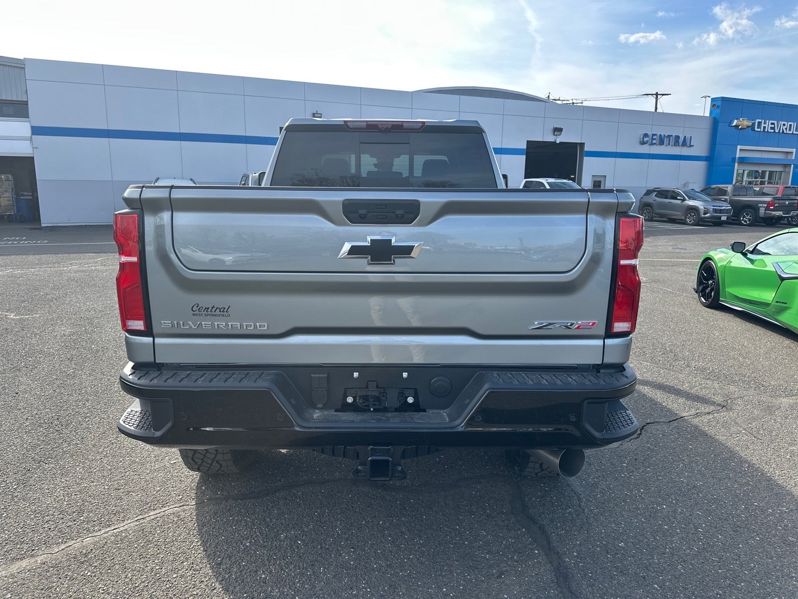 View vehicle photo 4