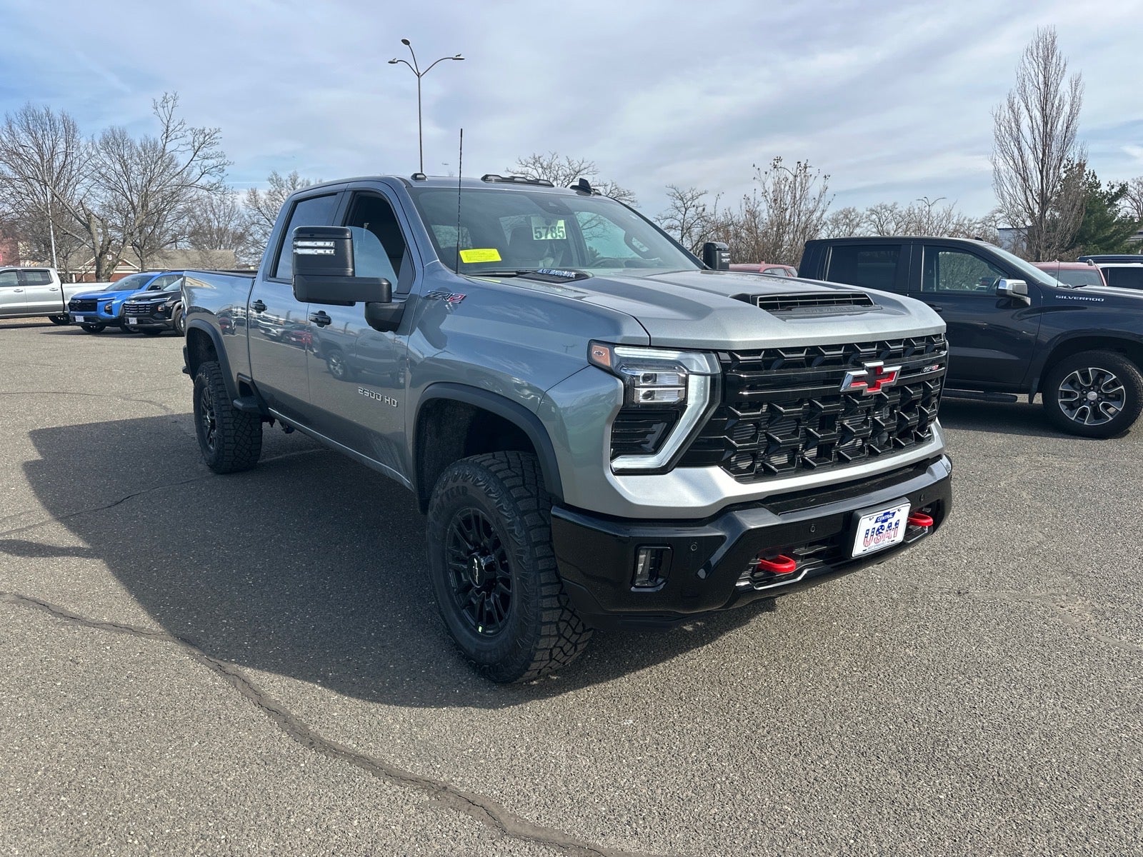 View vehicle photo 7